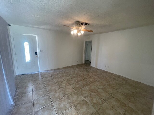 Building Photo - "Charming 3-Bed, 2-Bath Townhouse Retreat on Sylvan Oak Drive – Your Cozy Las Vegas Oasis Awaits!"