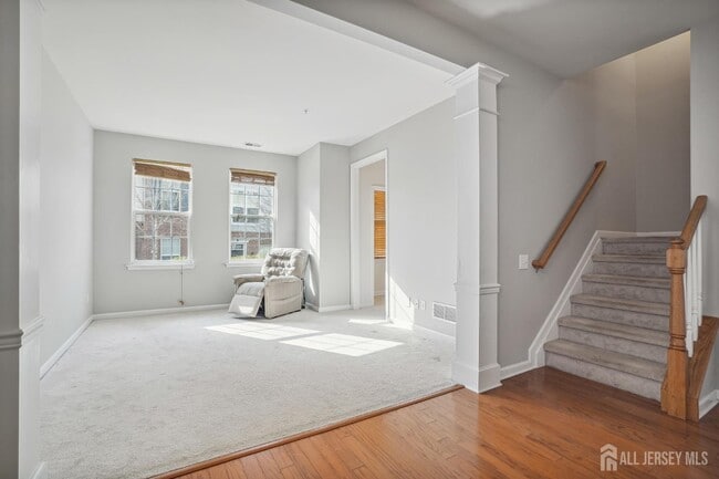 Foto del edificio - 1501 Gabriel Ln