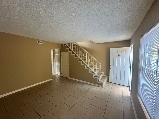 Foto del edificio - 1305 Breckenridge Dr