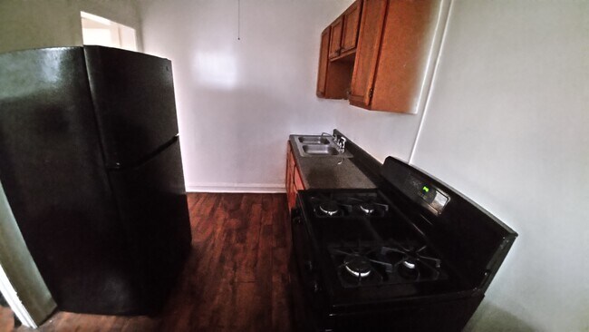 Foto del edificio - Big and Bright 2 bed - Appliances, Hardwoo...