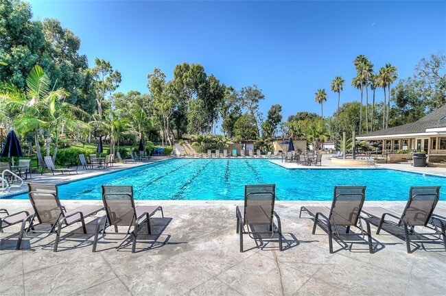 Building Photo - 7081 Surfside Dr