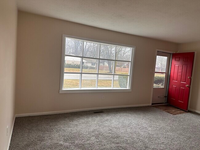 Foto del edificio - 5890 N Rural St