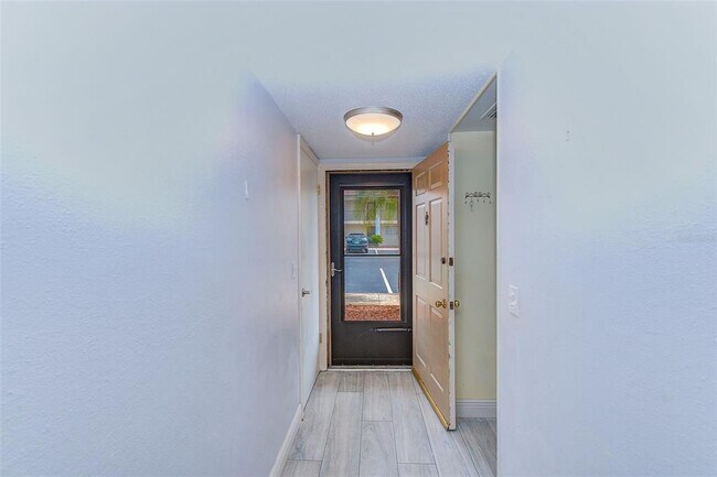 Building Photo - 10280 Imperial Point Dr W