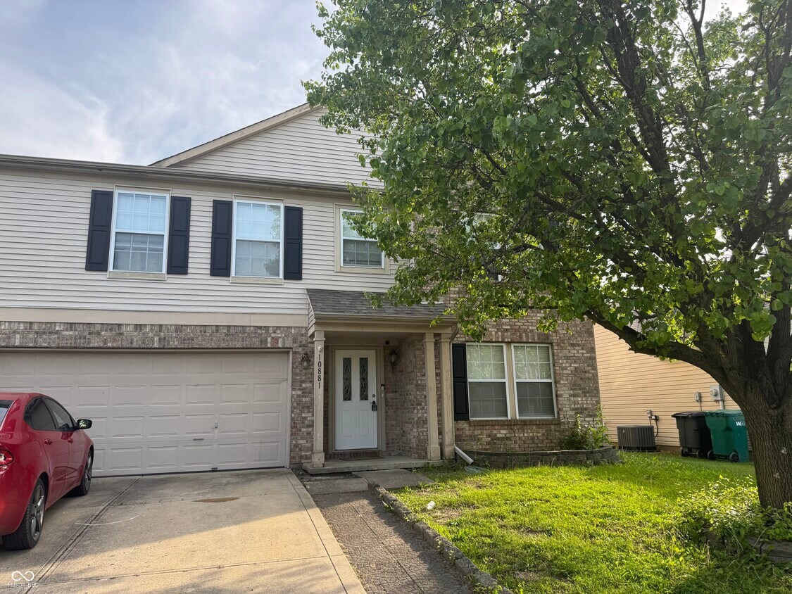 Foto principal - 10881 Clear Spring Dr