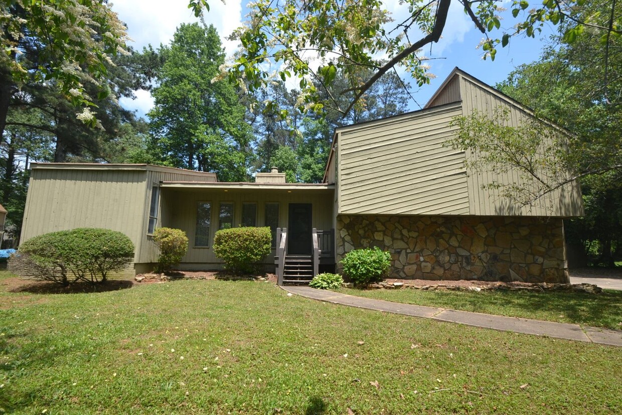 2845 Jacqueline Ln NE - House Rental in Marietta, GA | Apartments.com