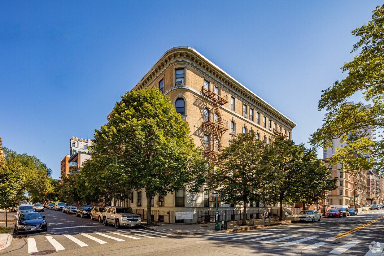 300 Manhattan Ave, New York, NY 10026 Apartments in New York, NY