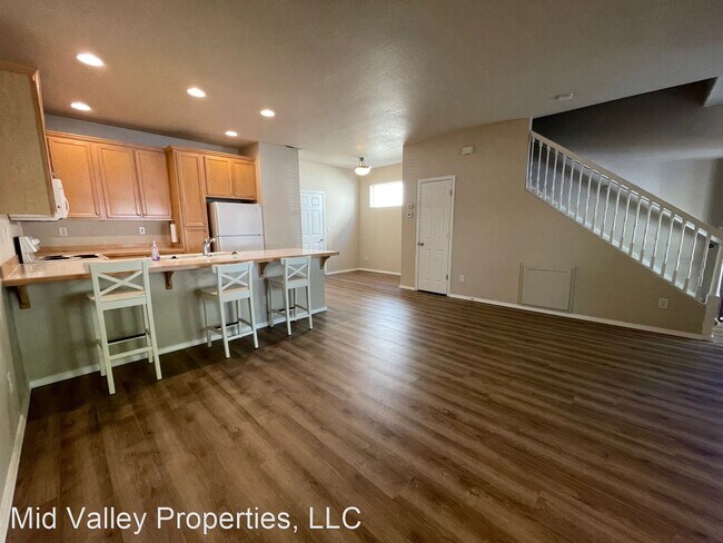 Building Photo - 3 br, 2.5 bath House - 3176 NW Foxtail Place