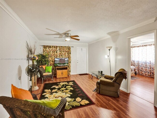 Foto del edificio - 1330 NW 43rd Ave