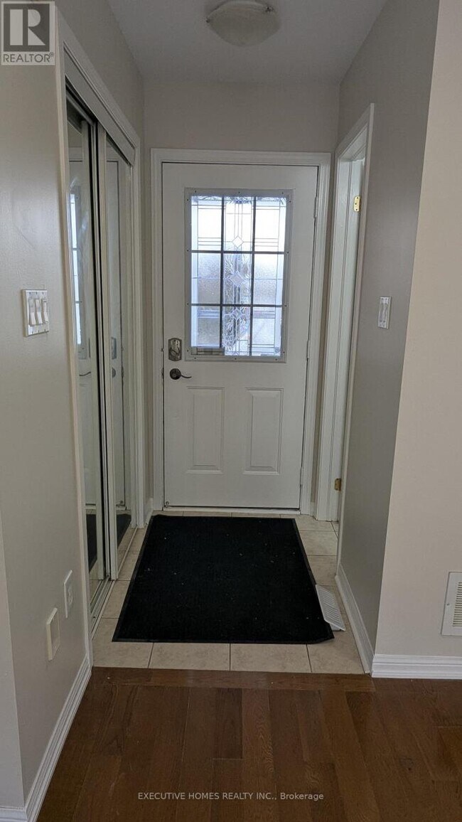 Photo du bâtiment - 676 Hamilton Crescent