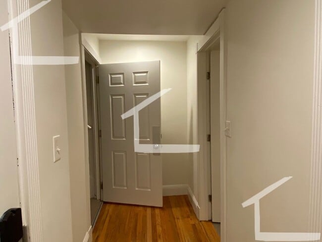 Building Photo - Inexpensive Allston Studio Apt!!