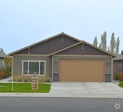 Building Photo - 6105 Murray Way NE