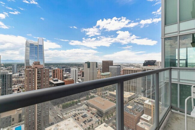 Foto del edificio - 1325 Stout St