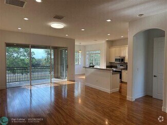 Building Photo - 7953 NW 128th Ln