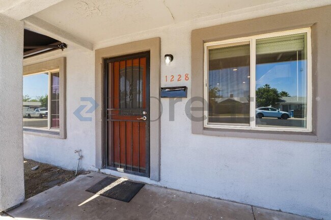 Building Photo - Unit