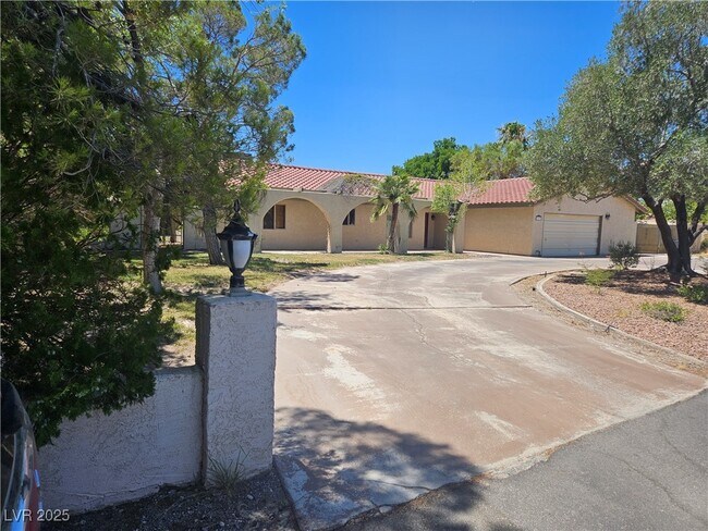 Building Photo - 7733 Radcliff St