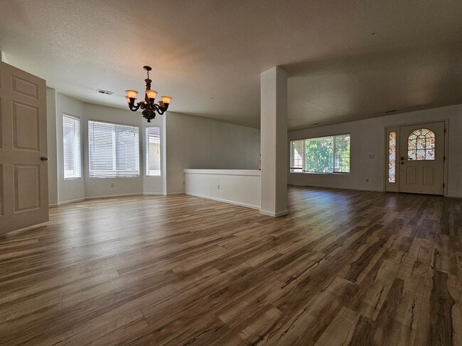 Massive and Expansive 5 Bedroom Green Vall... - Massive and Expansive 5 Bedroom Green Vall... House