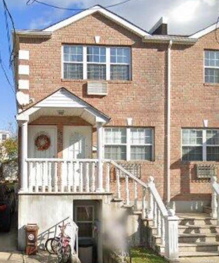 223535 125th St, Queens, NY 11356 Townhome Rentals in Queens NY