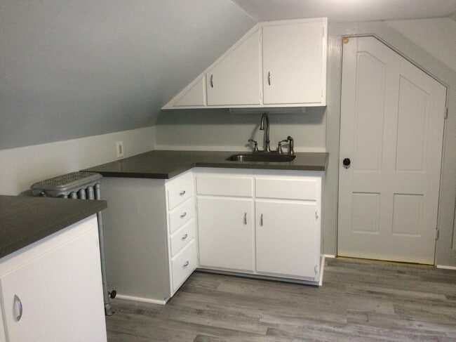 Kitchen - 28 Newbury St