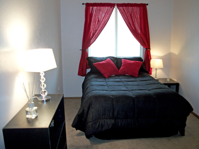 Bedroom - Parkside Apartments