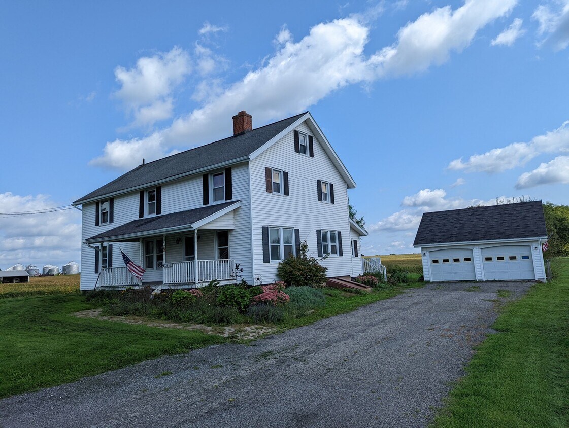Primary Photo - 2630 Canandaigua Rd