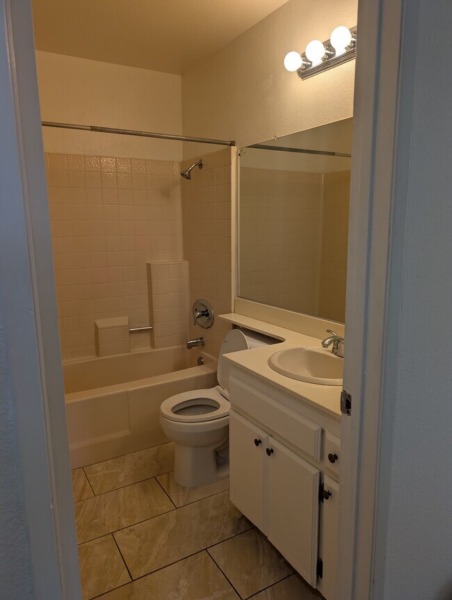 Building Photo - 9408 Twin Trails Dr