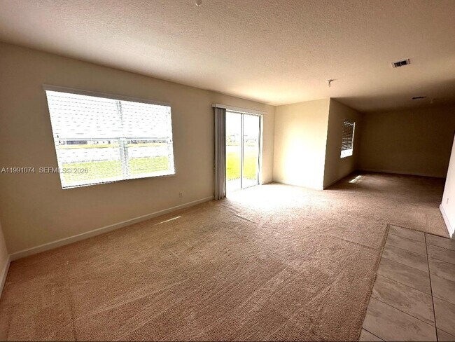 Foto del edificio - 4229 Troon Pl
