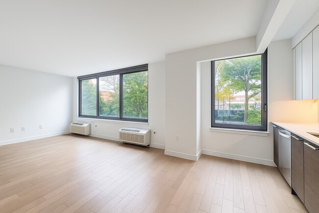 Building Photo - Parkhill City