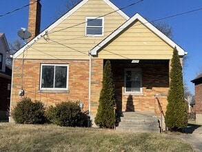 Building Photo - 1194 East Way