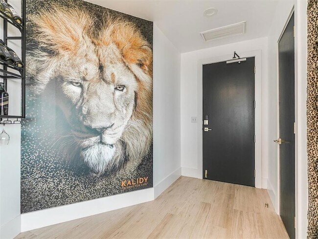 Foto del edificio - 5900 Mosteller Dr
