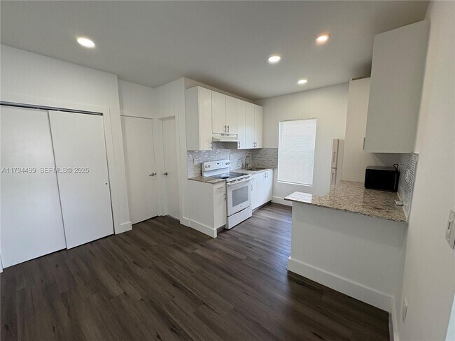 Foto del edificio - 3237 SW 4th St