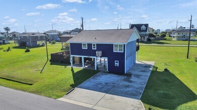 Building Photo - 16527 Lewis Scott Rd