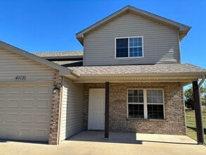 Building Photo - 4012 Snowy Owl Dr