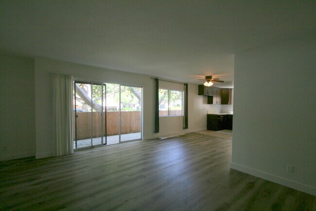 Building Photo - 1308 9th St