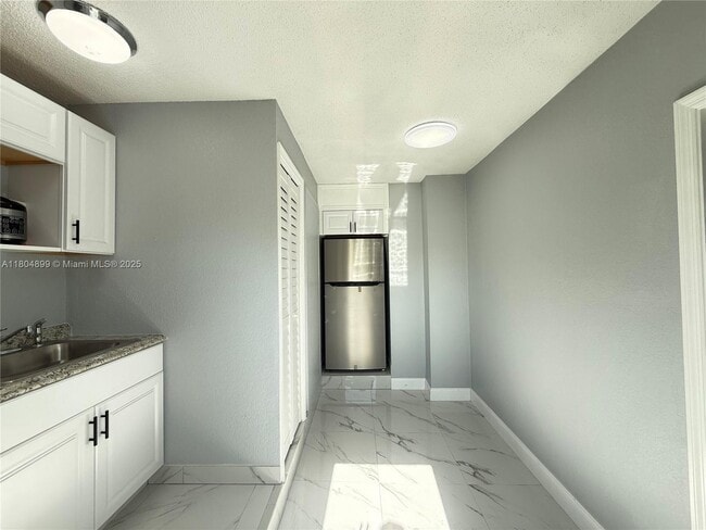Building Photo - 5137 NW 28th St