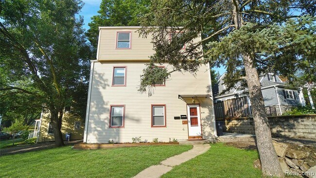 Foto del edificio - 406 Wilder Pl