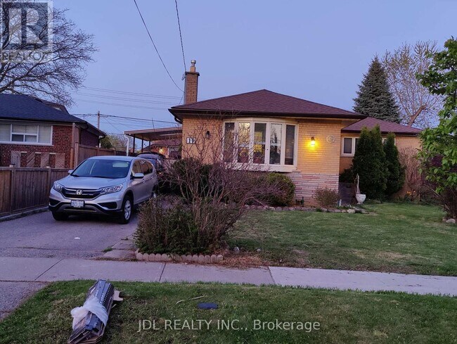 Building Photo - 11 Tordale Crescent