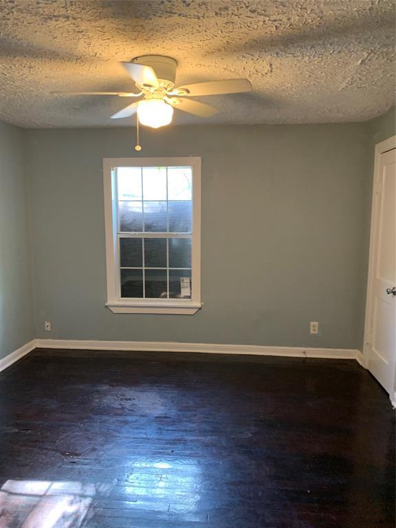 Foto del edificio - 4731 Coke St