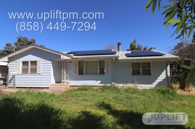 Building Photo - 2 bedroom, 2 bathroom 1200 sqft country ho...