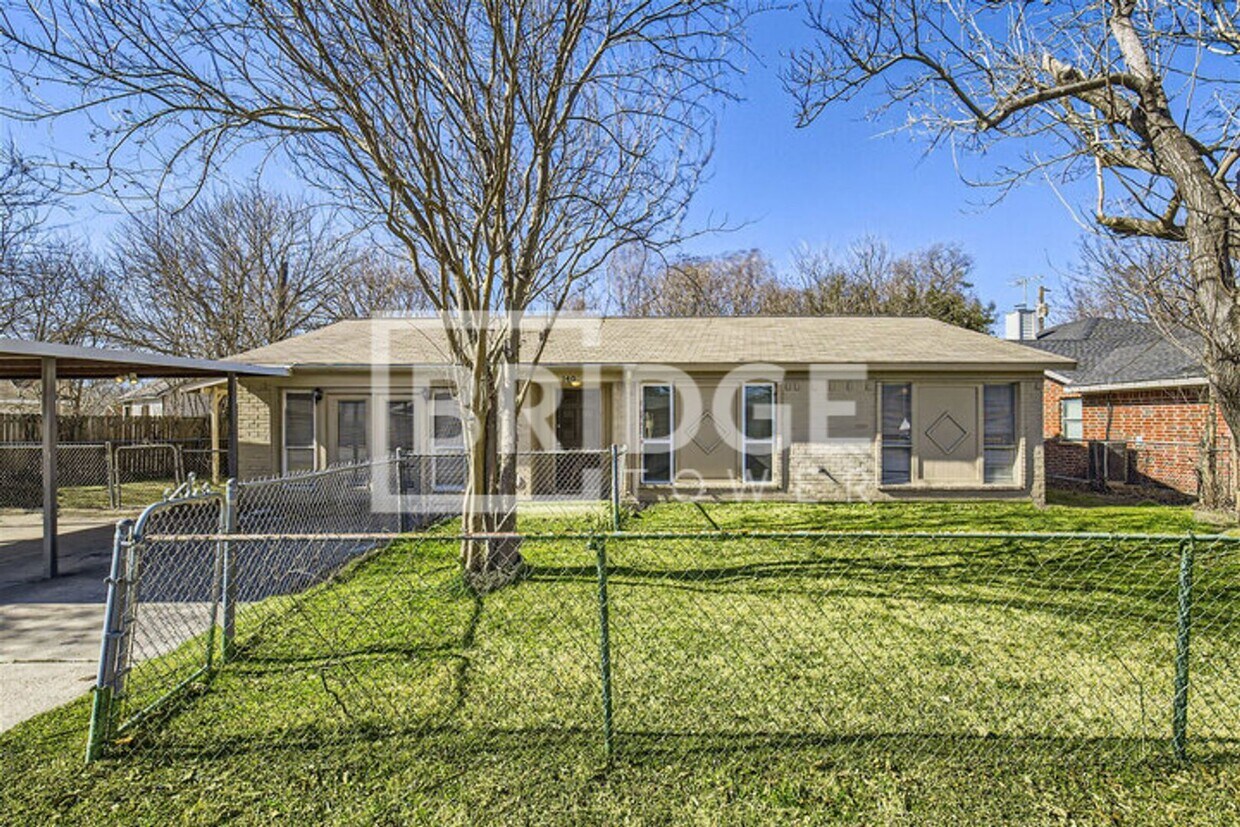 Primary Photo - 140 Trout Street Rockwall, TX 75032-6190