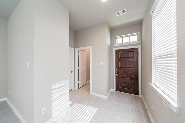 Building Photo - 3003 Hazel Pointe Trail