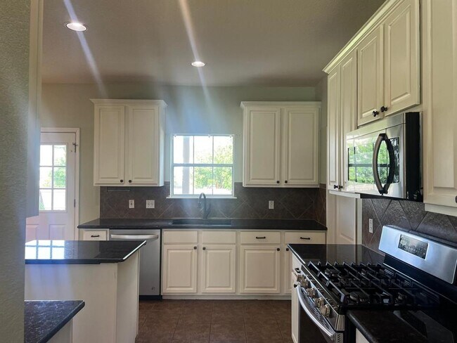Foto del edificio - 1318 Willow Bluff Dr