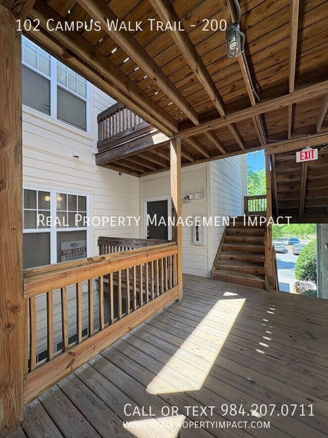 Foto del edificio - 102 Campus Walk Trl