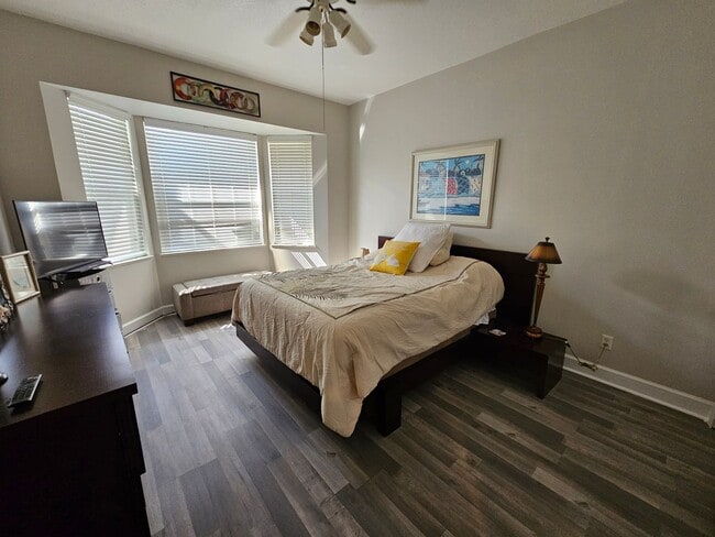 Building Photo - Fully Furnished Single Family Home for Rent