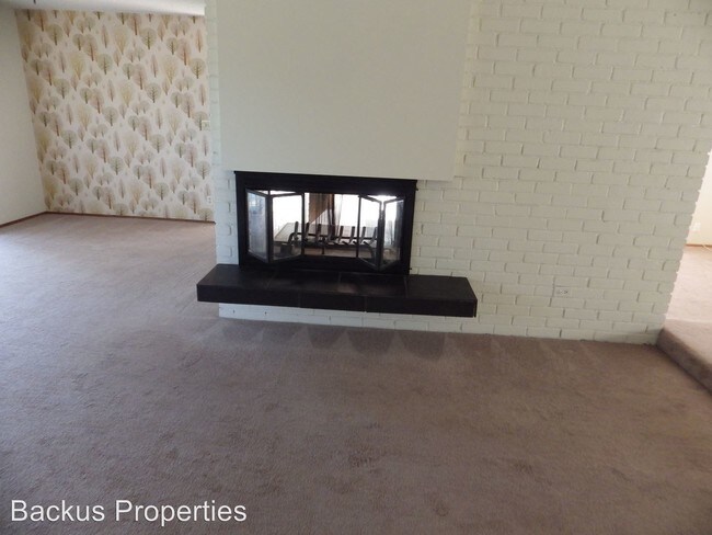 Building Photo - 22500 Portola Dr