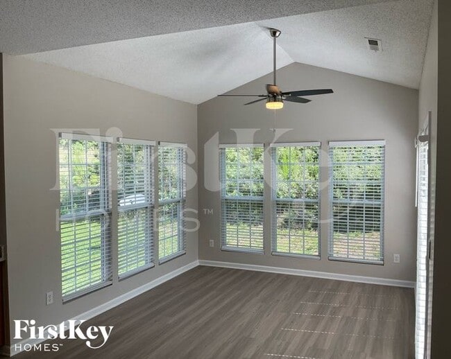 Building Photo - 3047 Canterbury Park Dr