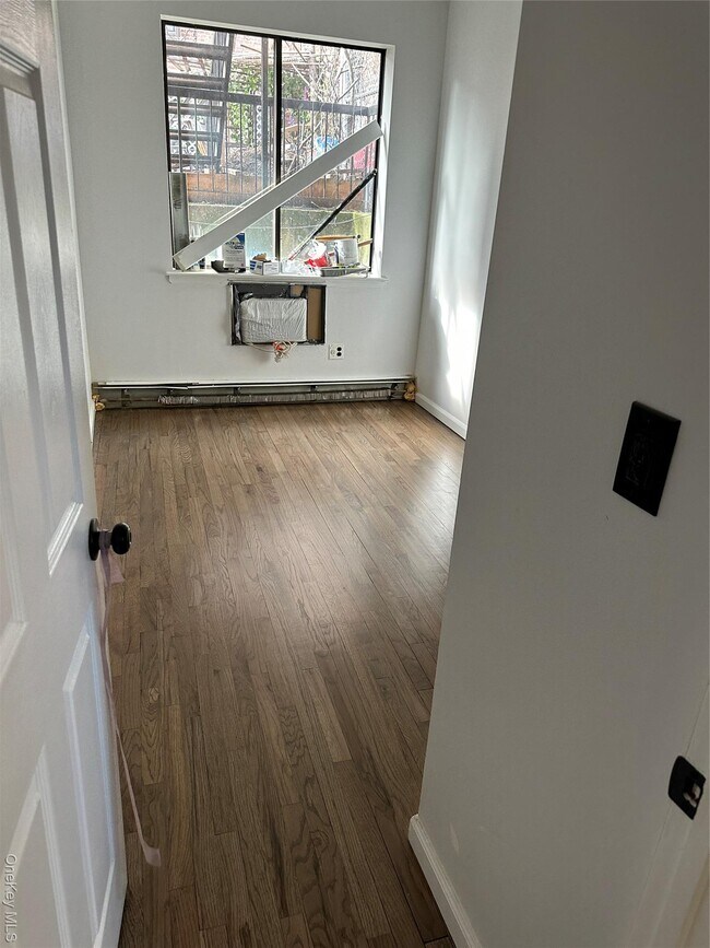 Foto del edificio - 40-14 60th St