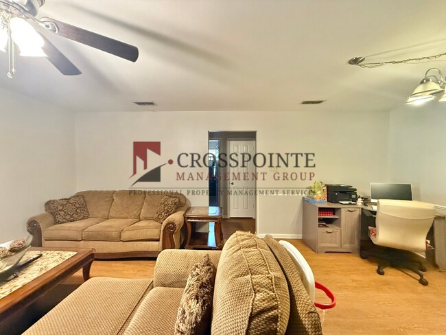 Foto del edificio - 2531-2533 Westminster Dr