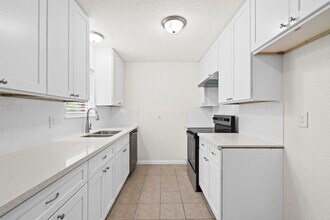 Building Photo - 14181 Splenwood Dr