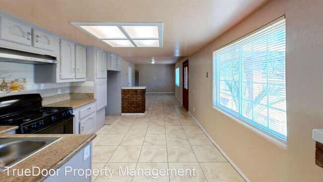Foto del edificio - 3 br, 2 bath House - 345 N. Rancho Ave.
