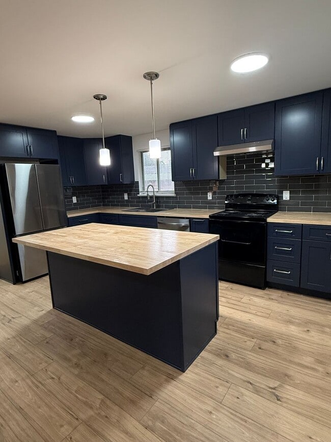 Photo - 21330 Cypress Way House